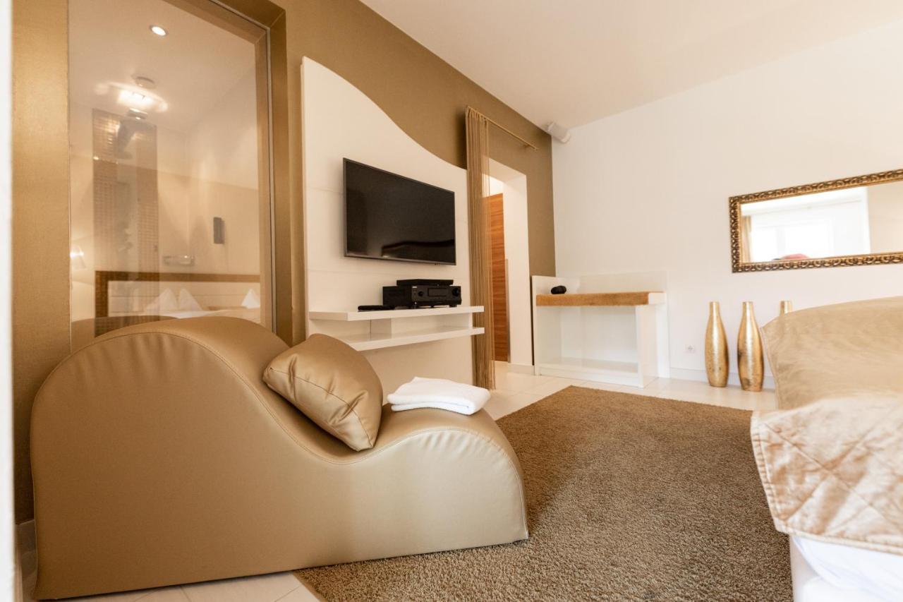 לויפרסדורף ביי פורסטנפלד Maiers Kuschelhotel Loipersdorf Deluxe - Adults Only מראה חיצוני תמונה