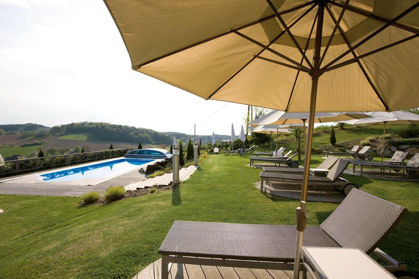לויפרסדורף ביי פורסטנפלד Maiers Kuschelhotel Loipersdorf Deluxe - Adults Only מראה חיצוני תמונה